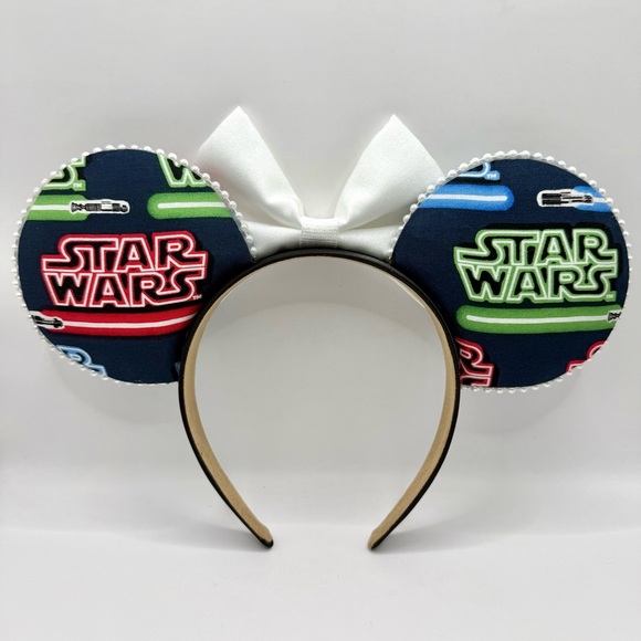 Star Wars Handcrafted Lightsaber Minnie Ears - Picture 2 of 2